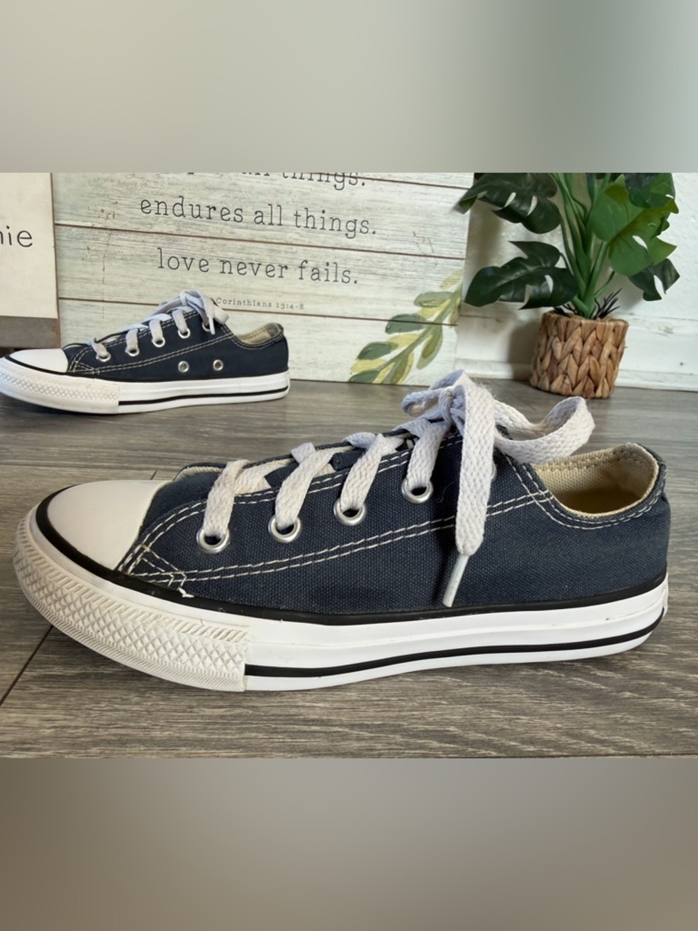 Converse Kids Classic Chucks Low Top Lace Up Canvas Sneakers in Navy & White 13 - Picture 2 of 9